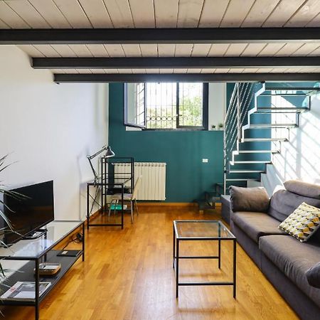 Paki Home Nel Cuore Dei Navigli Di Milano Milão Exterior foto