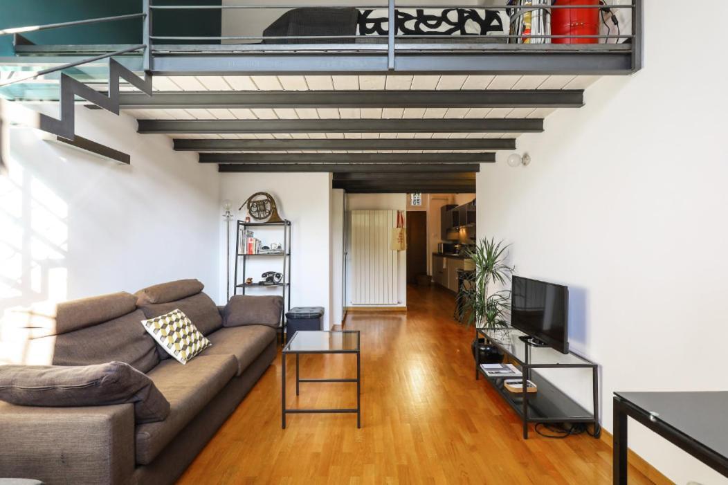 Paki Home Nel Cuore Dei Navigli Di Milano Milão Exterior foto