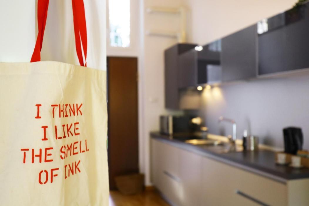 Paki Home Nel Cuore Dei Navigli Di Milano Milão Exterior foto