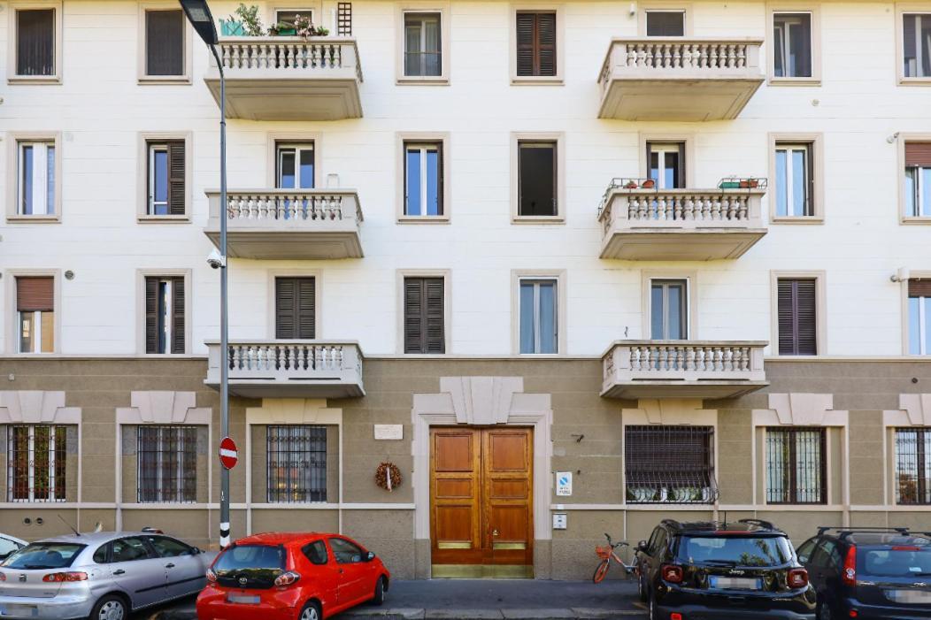 Paki Home Nel Cuore Dei Navigli Di Milano Milão Exterior foto