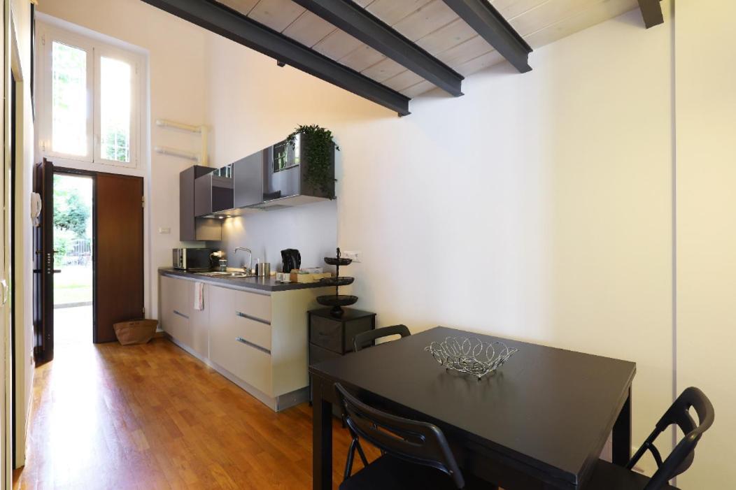 Paki Home Nel Cuore Dei Navigli Di Milano Milão Exterior foto